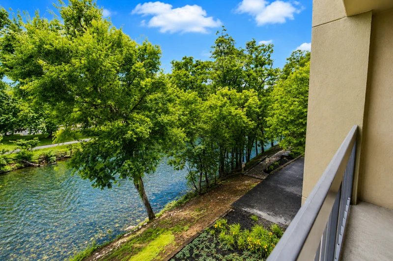 259_inn river-12
