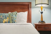 king bed