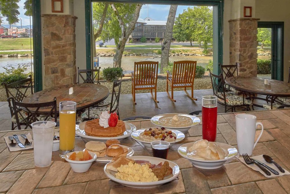breakfast at the inn on the river